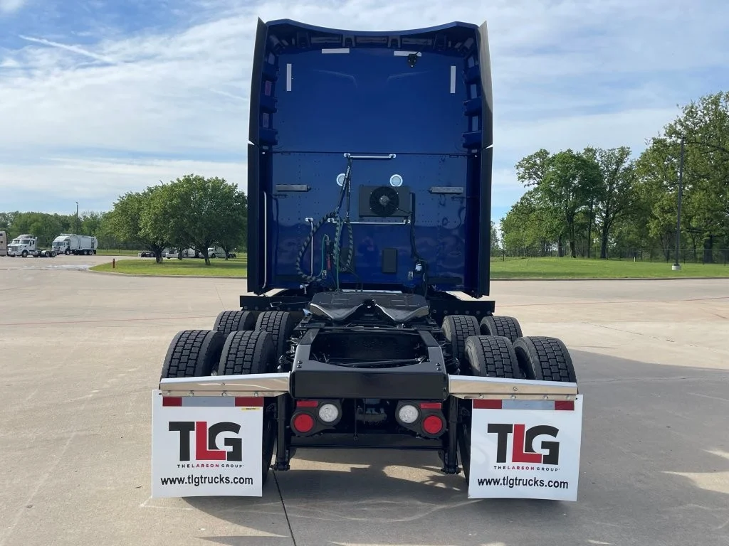 2023 Peterbilt 579 in Springfield, MO — photo 4