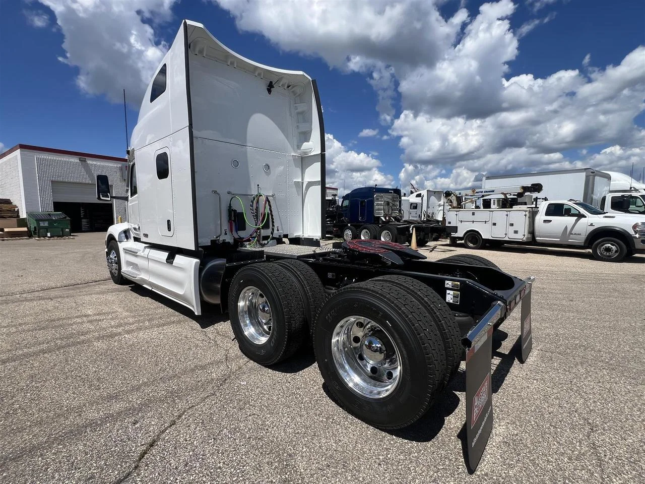 2027 Peterbilt 579