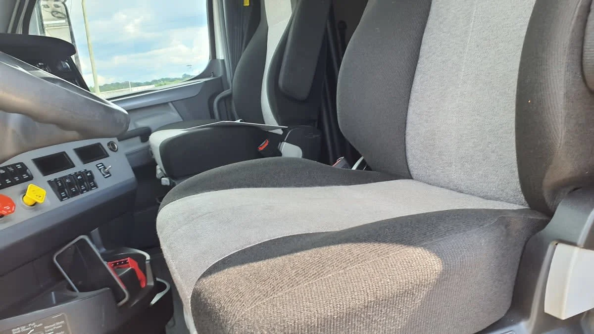 2019 Freightliner Cascadia in Birmingham, AL — photo 7