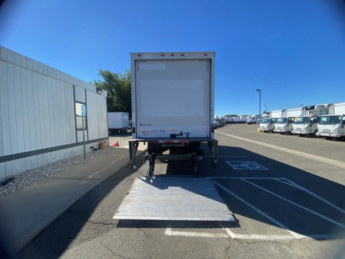 2018 Freightliner M2 106 in West Sacramento, CA — photo 5
