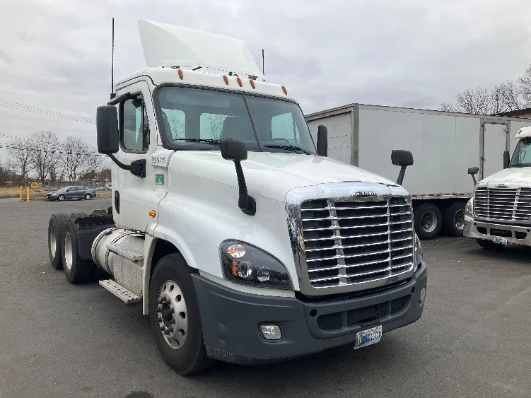 2019 Freightliner Cascadia in Monmouth Junction, NJ