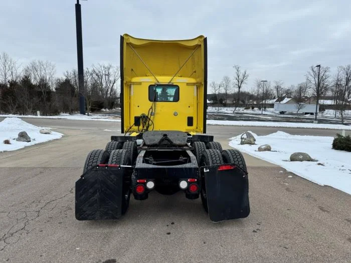 2021 Peterbilt 579 in Lima, OH — photo 8