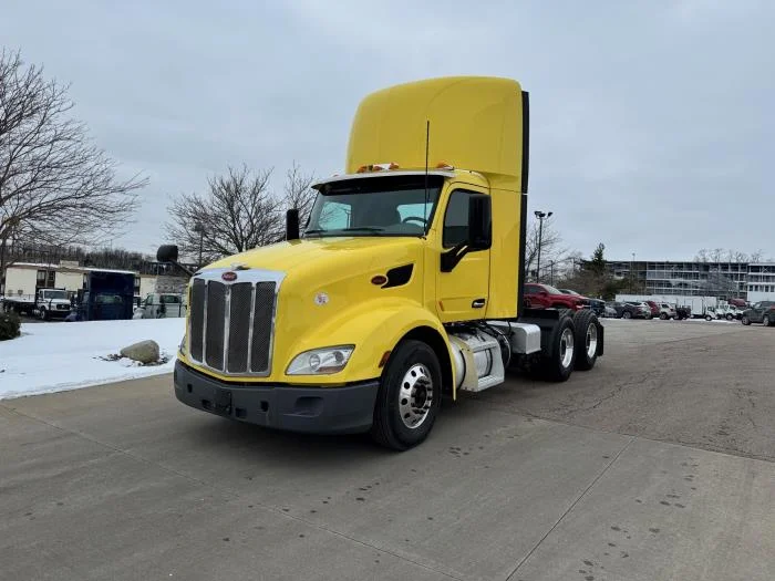 2021 Peterbilt 579 in Lima, OH — photo 7