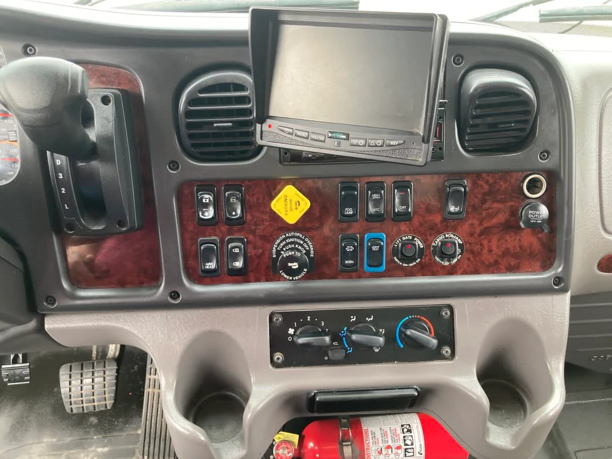 2020 Freightliner M2 106 in Springfield, MA — photo 13