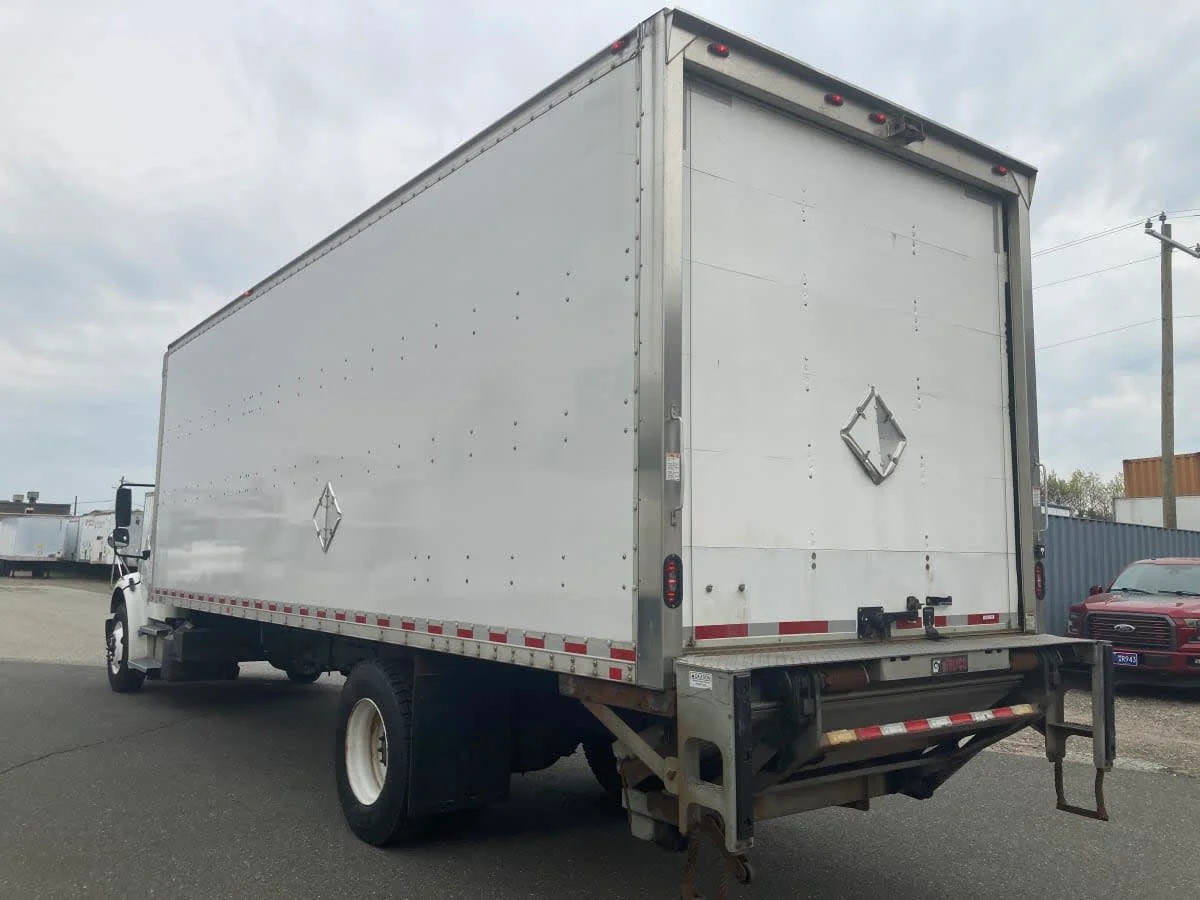 2020 Freightliner M2 106 in Springfield, MA — photo 6