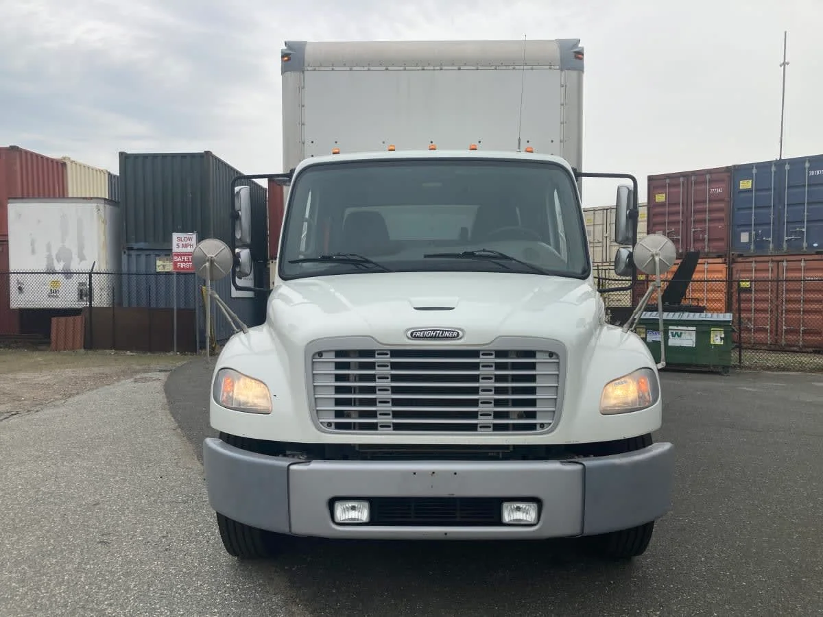 2020 Freightliner M2 106 in Springfield, MA — photo 2
