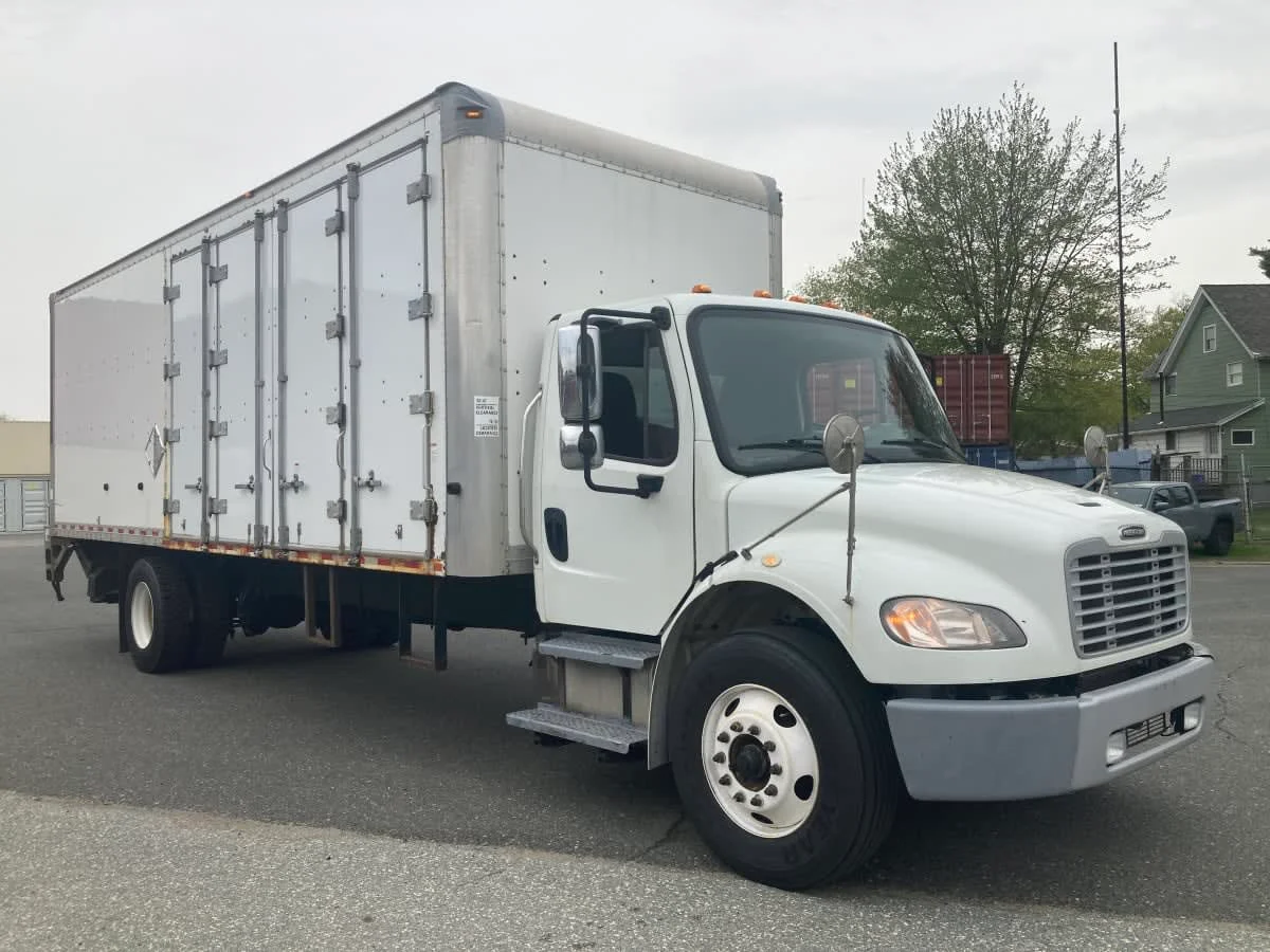 2020 Freightliner M2 106 in Springfield, MA — photo 3