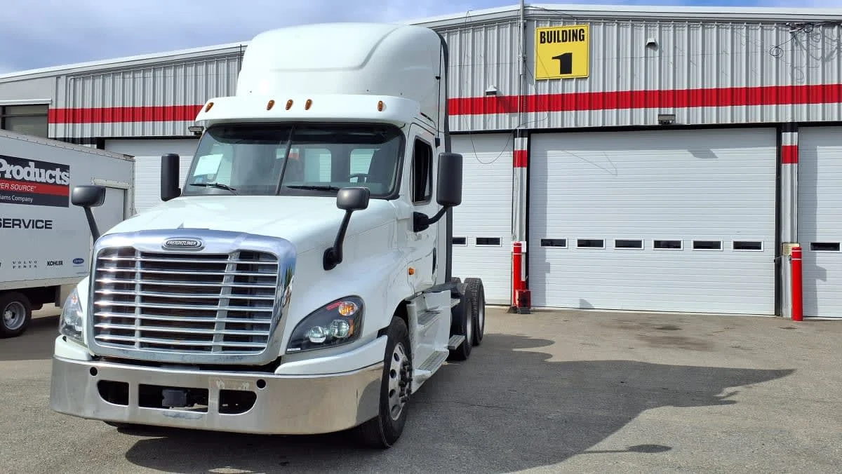 2018 Freightliner Cascadia in Salisbury, MA