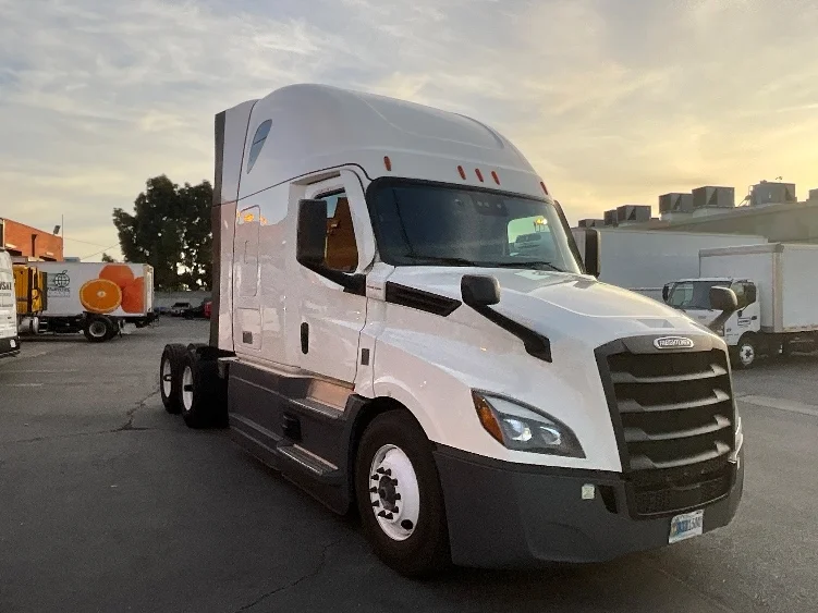 2023 Freightliner Cascadia in Torrance, CA