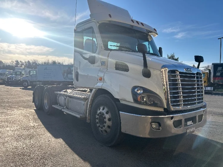 2019 Freightliner Cascadia in Londonderry, NH