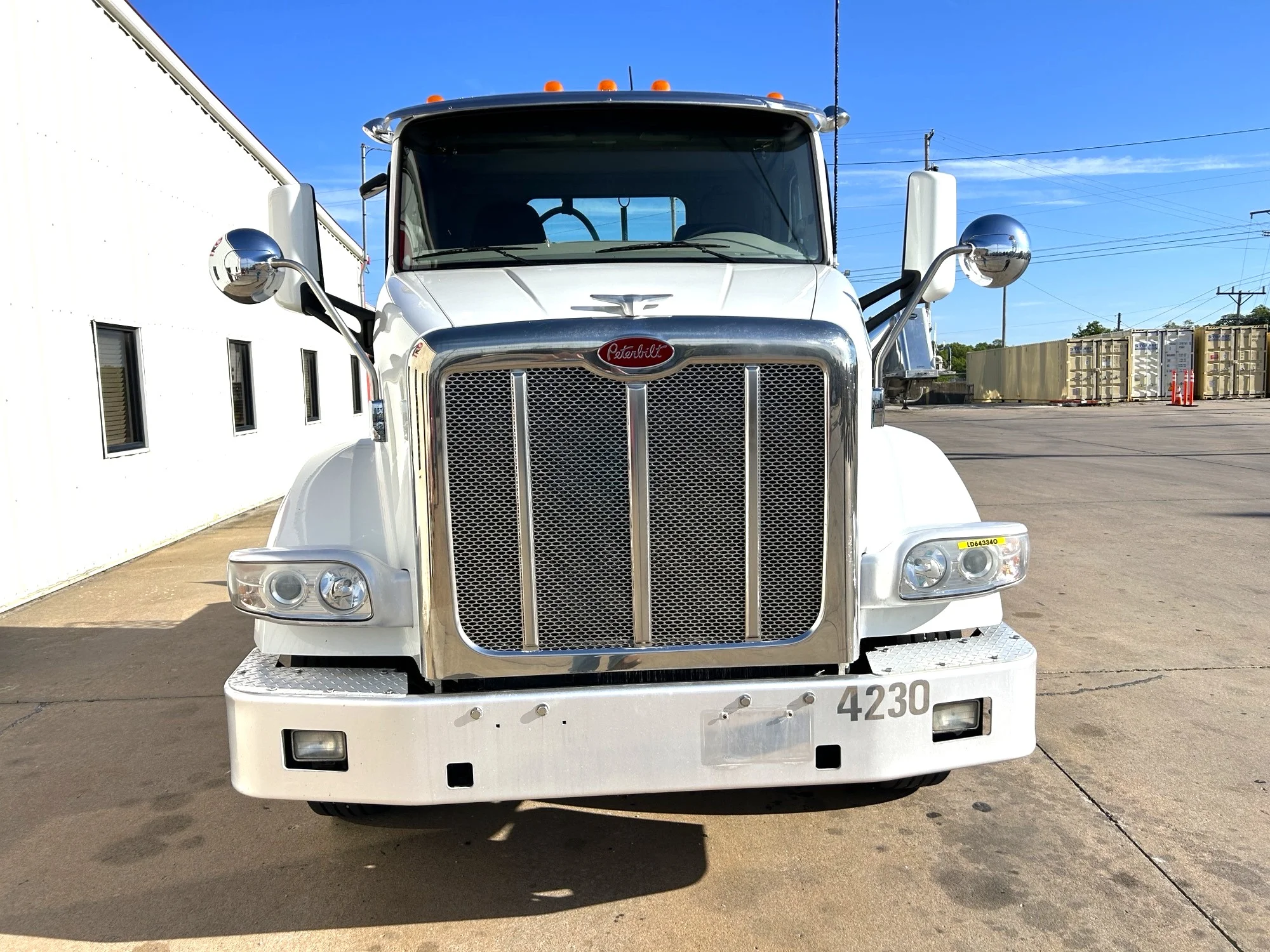 2020 Peterbilt 567 - image 2