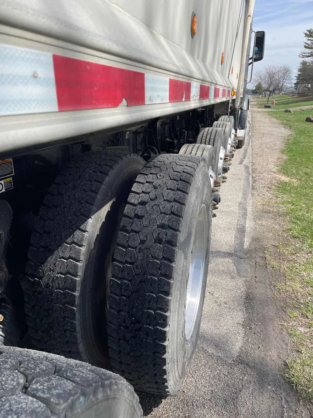 2021 Peterbilt 567 in Columbus, OH — photo 6