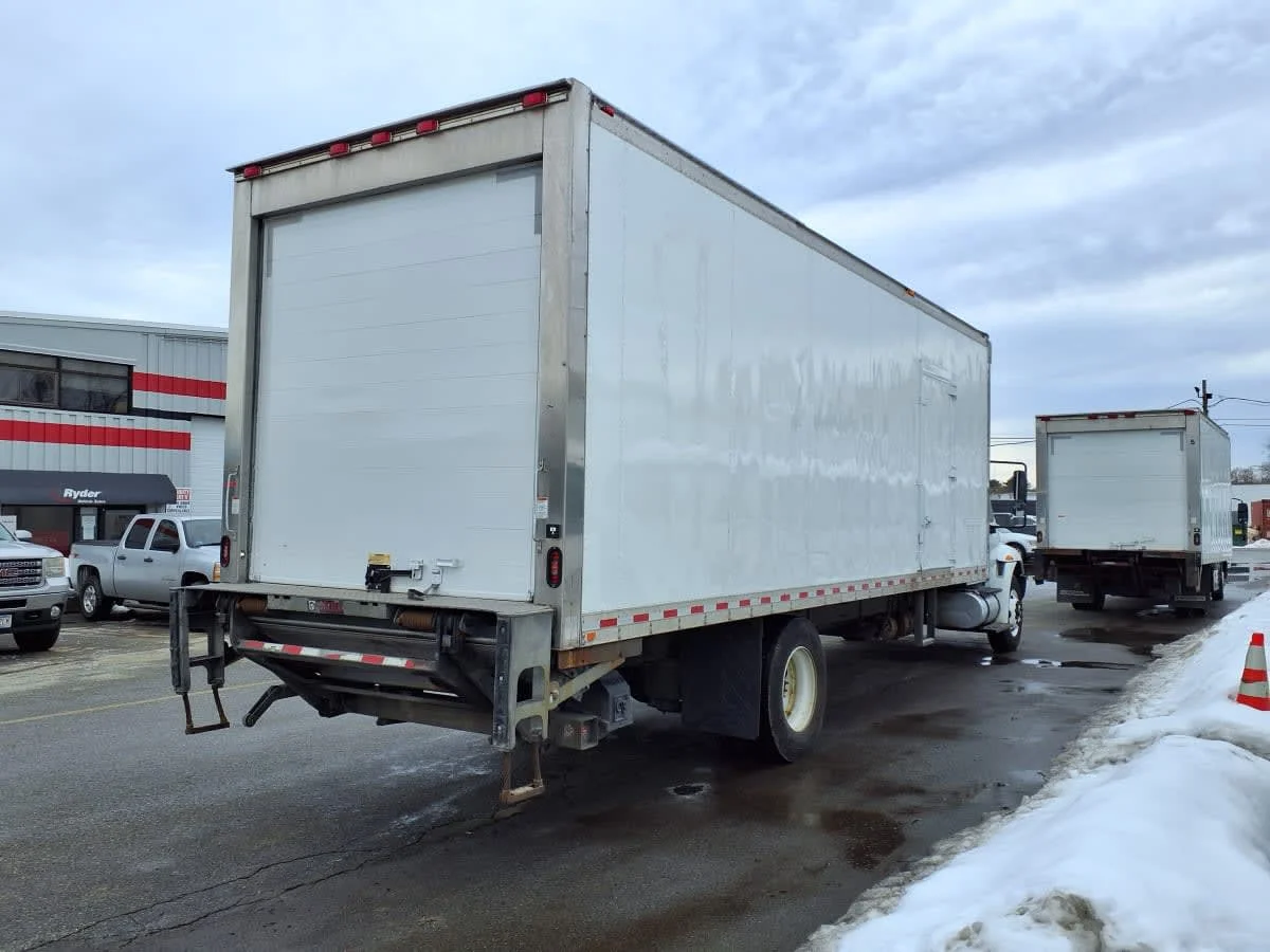 2019 International 4300 in Salisbury, MA — photo 4