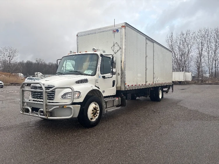 2023 Freightliner M2 106 - image 3