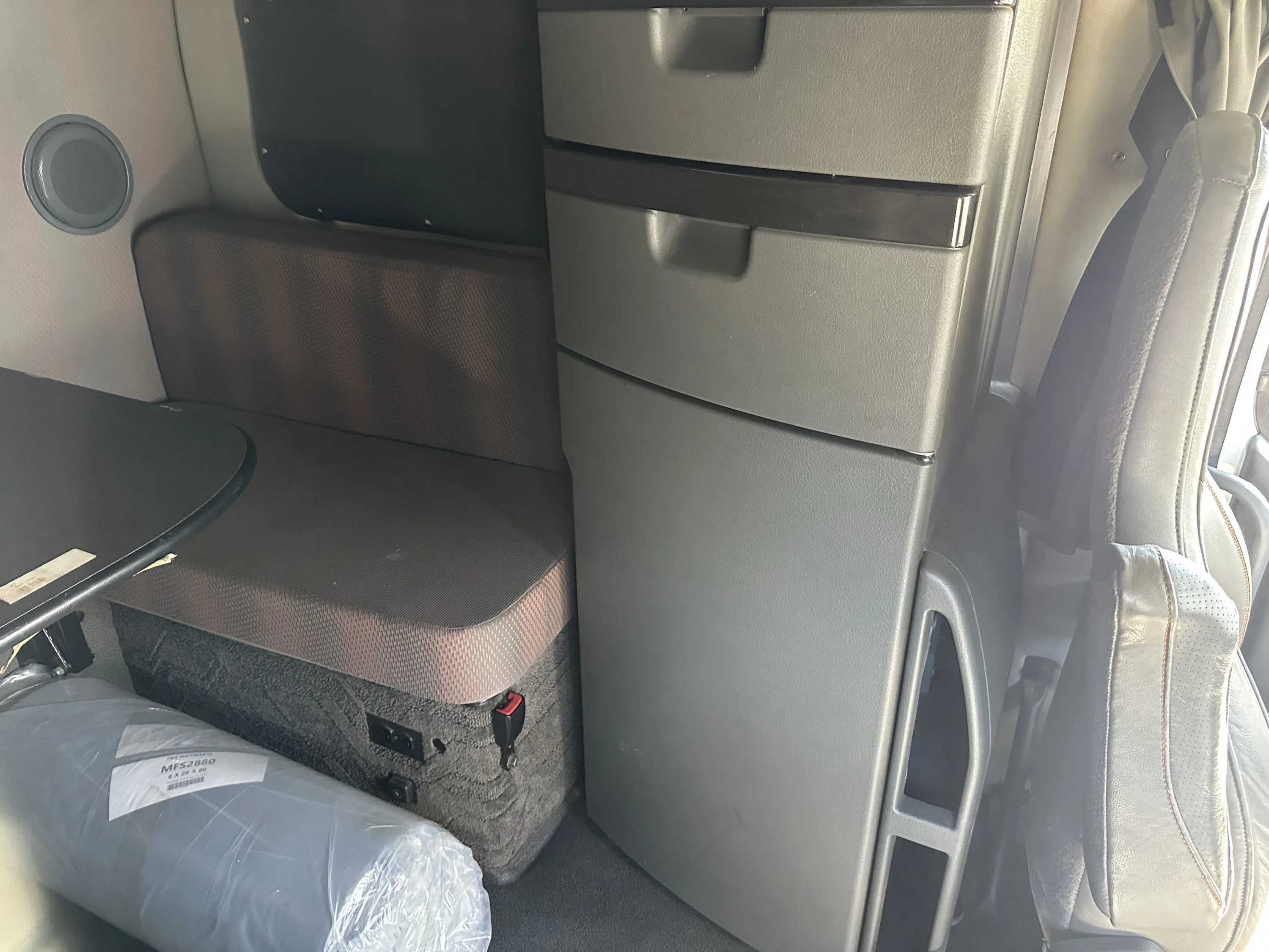 2024 Volvo VNL 860 in Franklin, KY — photo 17