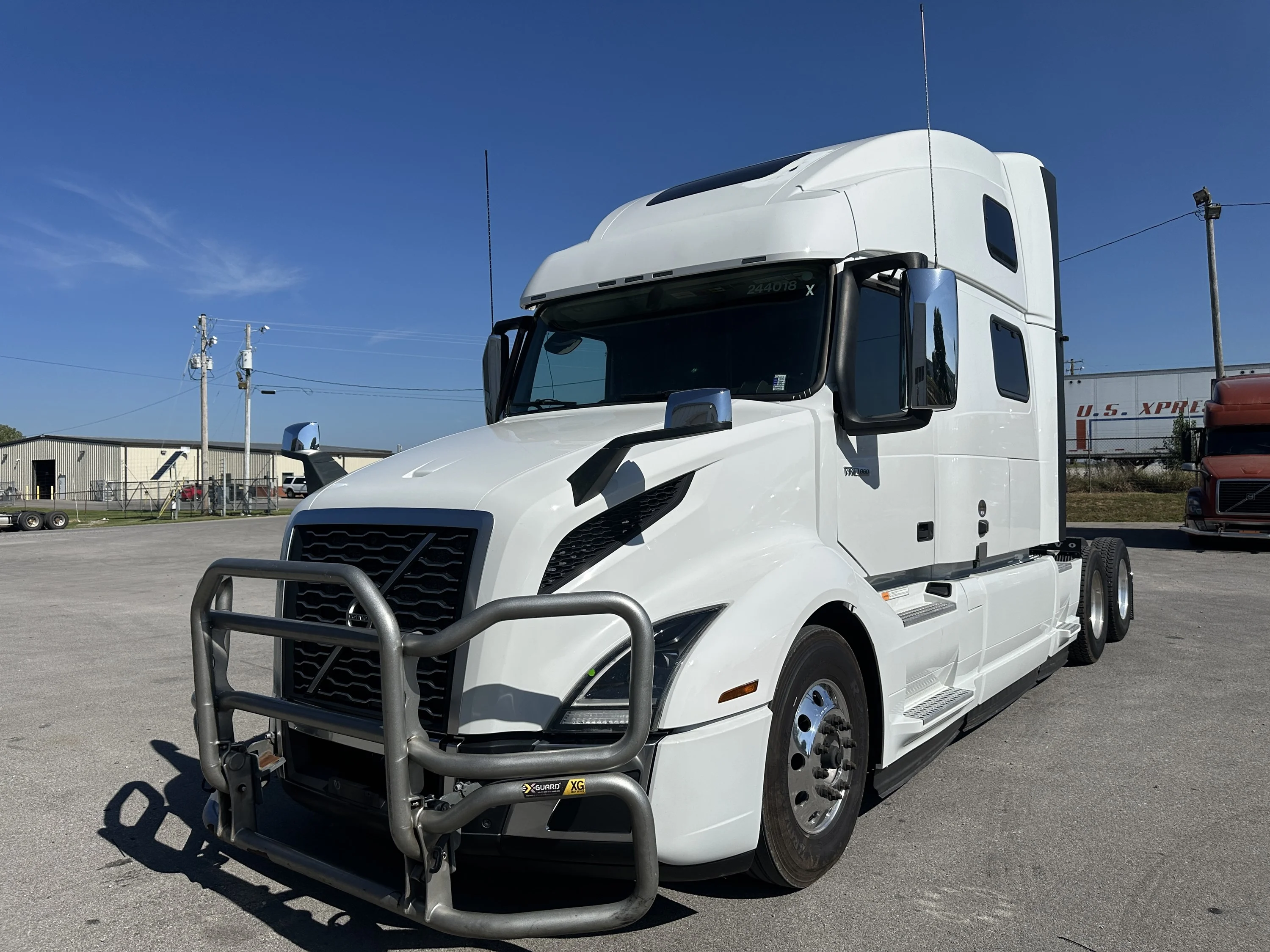 2024 Volvo VNL 860 in Franklin, KY — photo 8