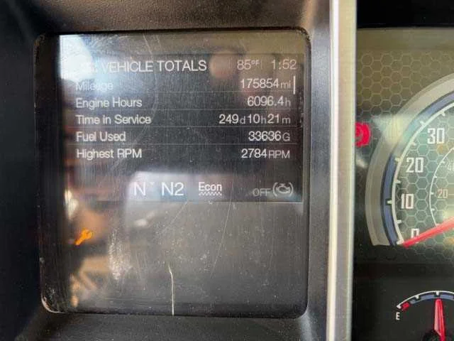 2025 Mack Pinnacle - image 13