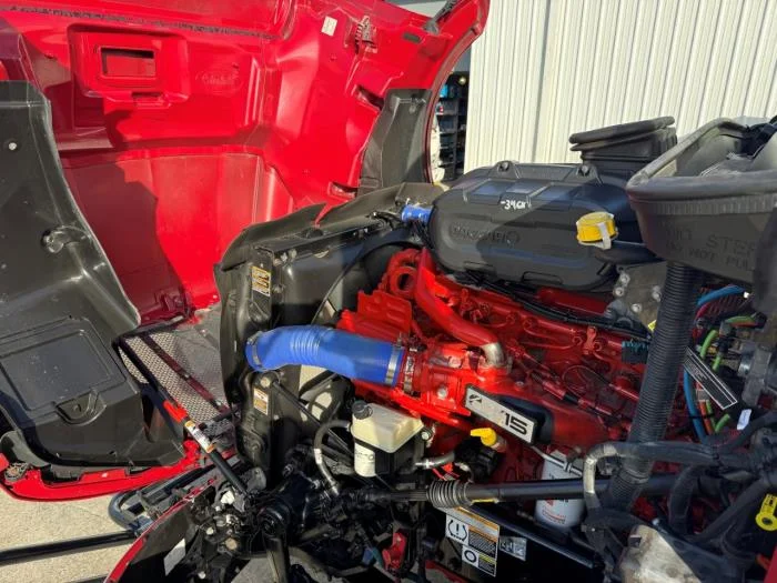 2022 Peterbilt 579 - image 11