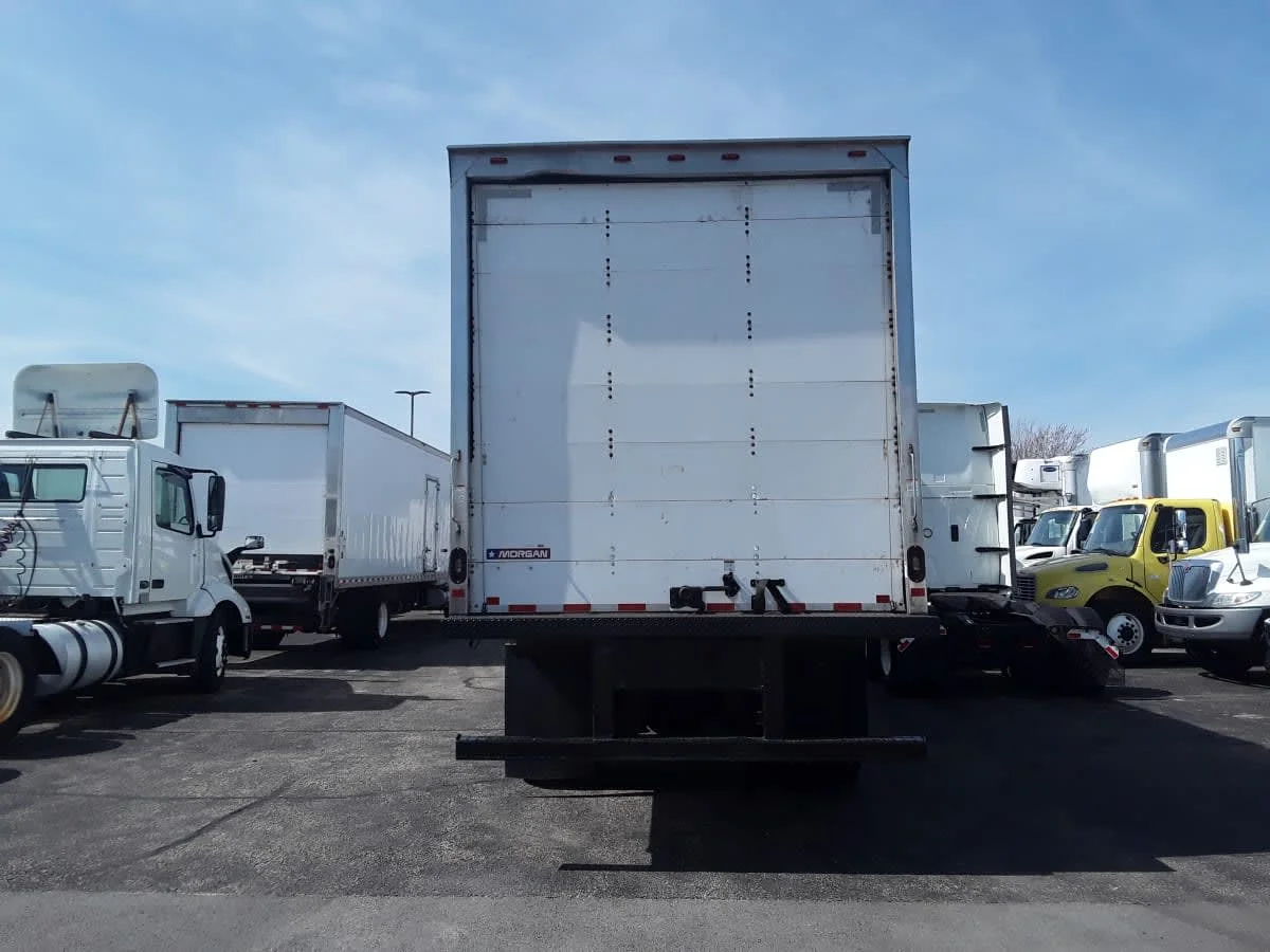 2019 Freightliner M2 106 - image 5