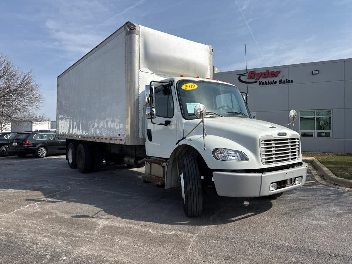 2019 Freightliner M2 106 - image 3