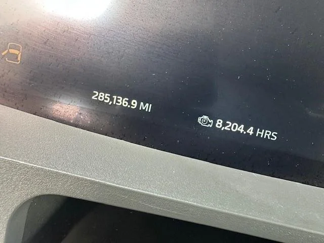 2023 Kenworth T680 - image 4