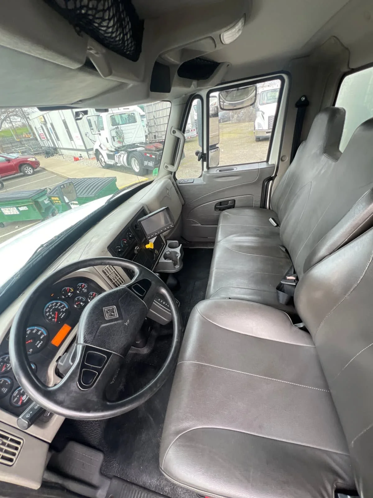 2019 International 4300 in West Sacramento, CA — photo 7
