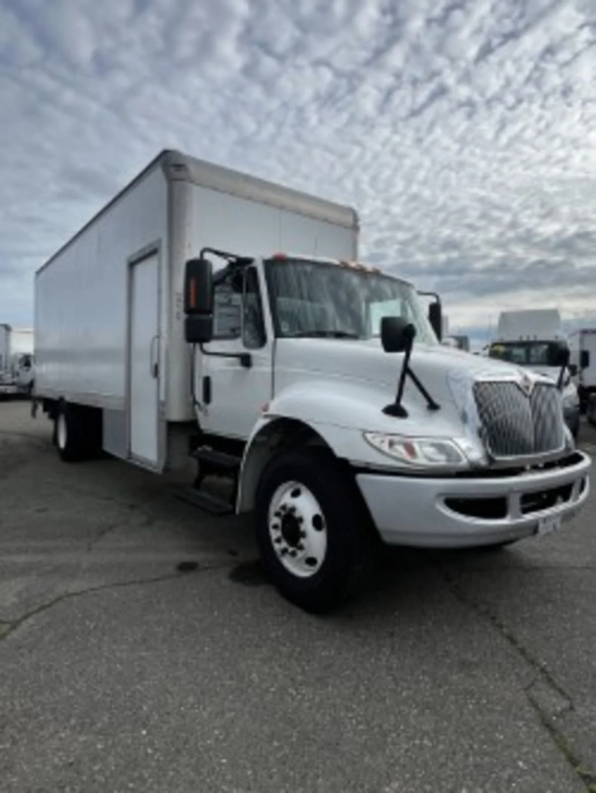 2019 International 4300 in West Sacramento, CA — photo 3