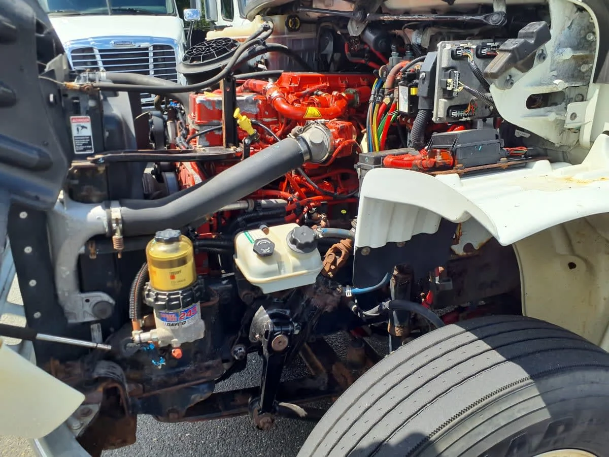 2017 Freightliner M2 106 - image 10