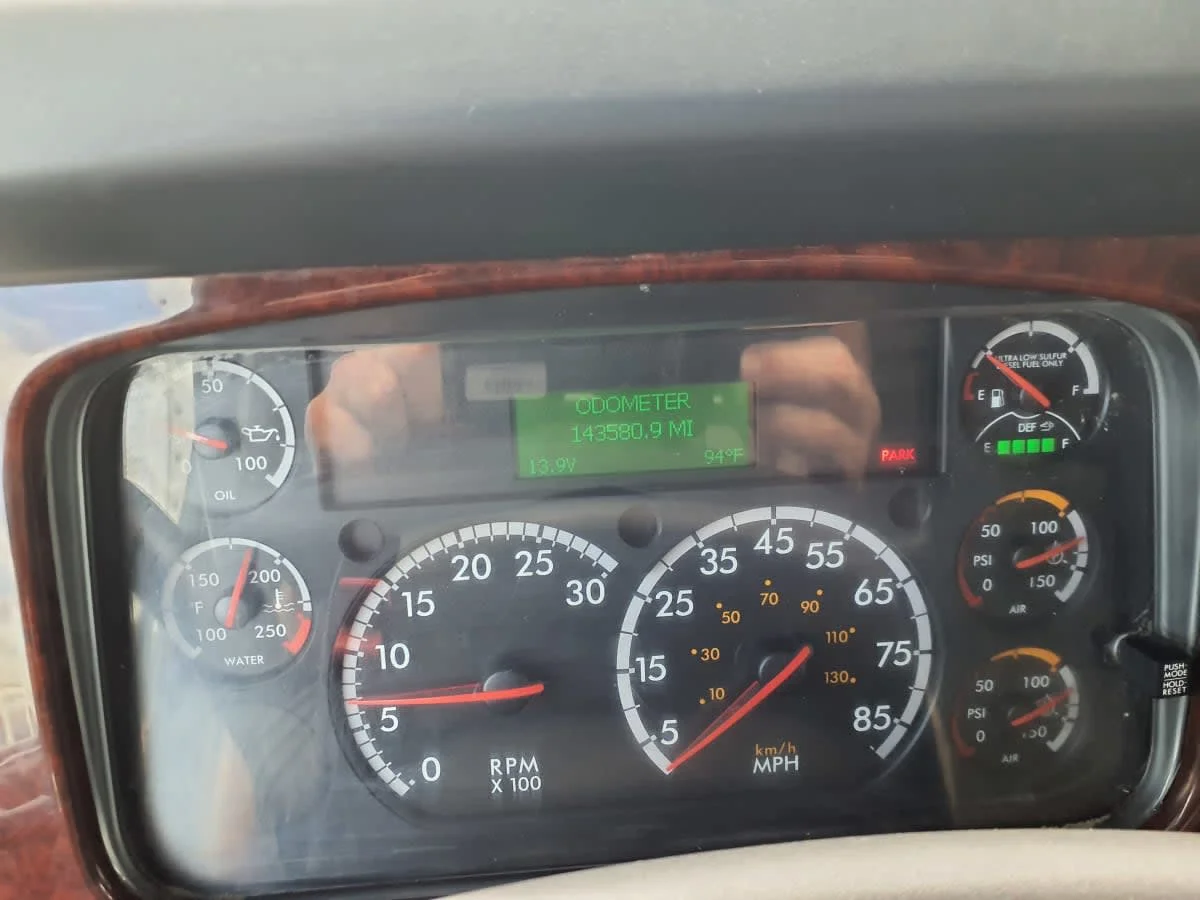 2017 Freightliner M2 106 - image 11