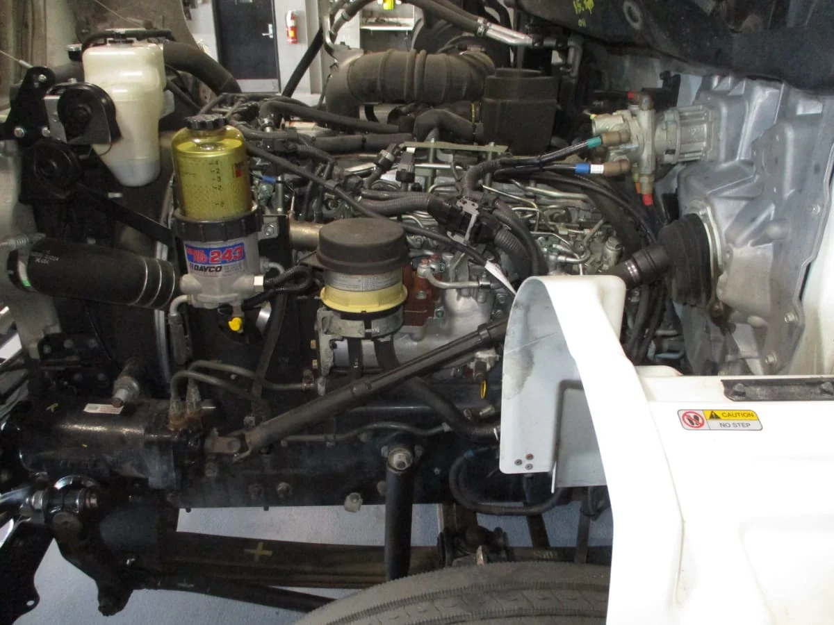 2016 Hino 338 - image 9