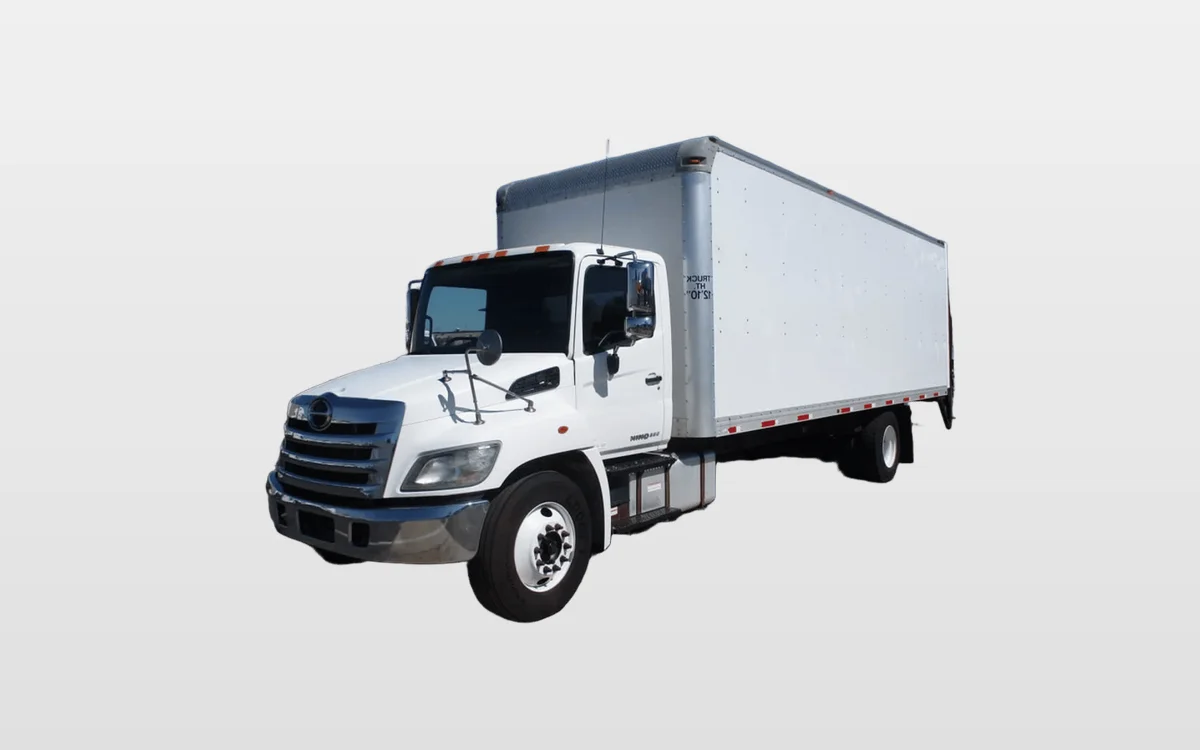 2016 Hino 338 - image 1