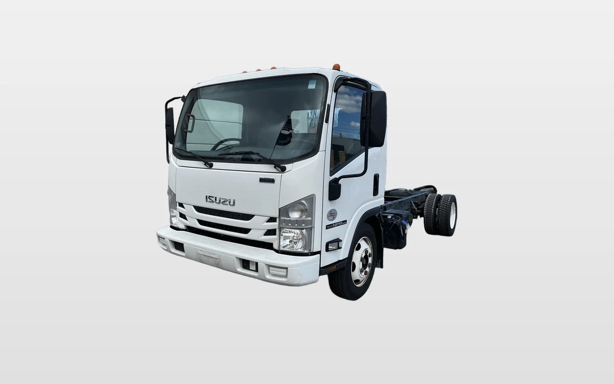 2020 Isuzu - image 1