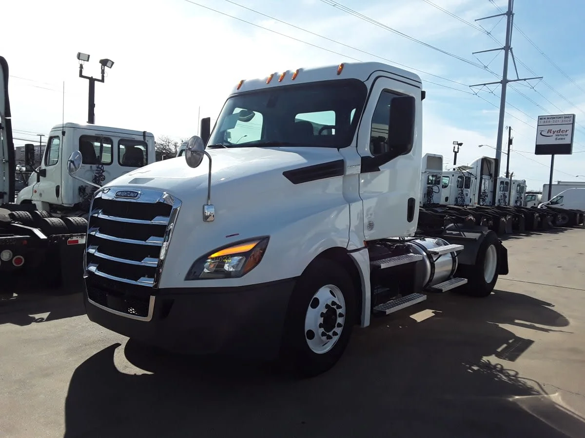 2020 Freightliner Cascadia in Dallas, TX