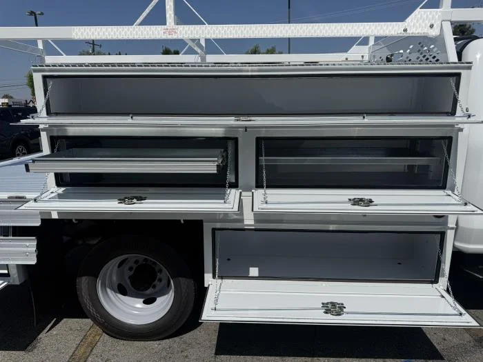2026 Ford F-550 — photo 18