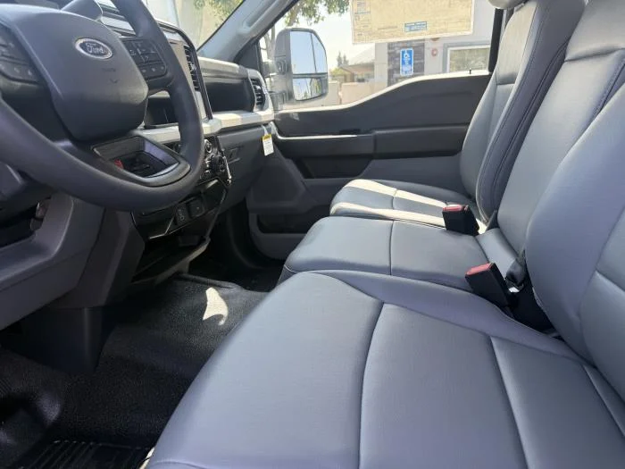 2026 Ford F-550 — photo 25