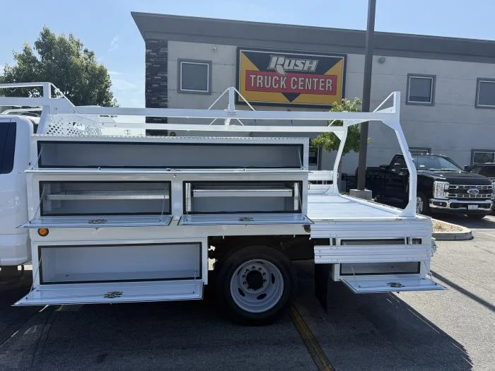 2026 Ford F-550 — photo 10