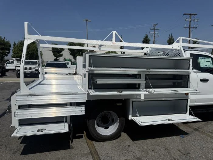 2026 Ford F-550 — photo 17