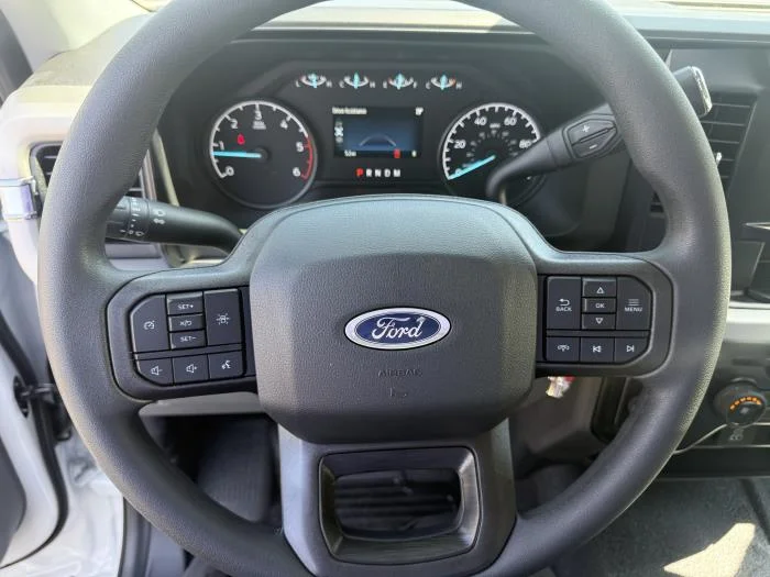 2026 Ford F-550 — photo 29