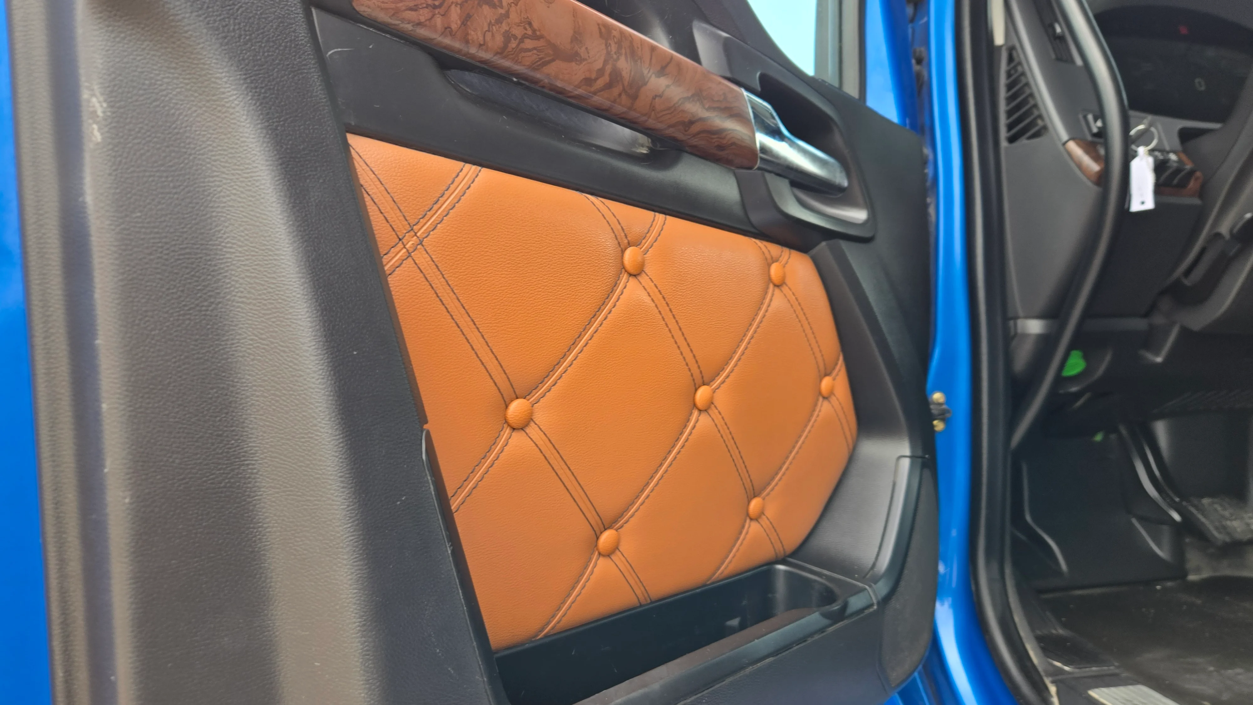 2023 Kenworth T880 - image 9