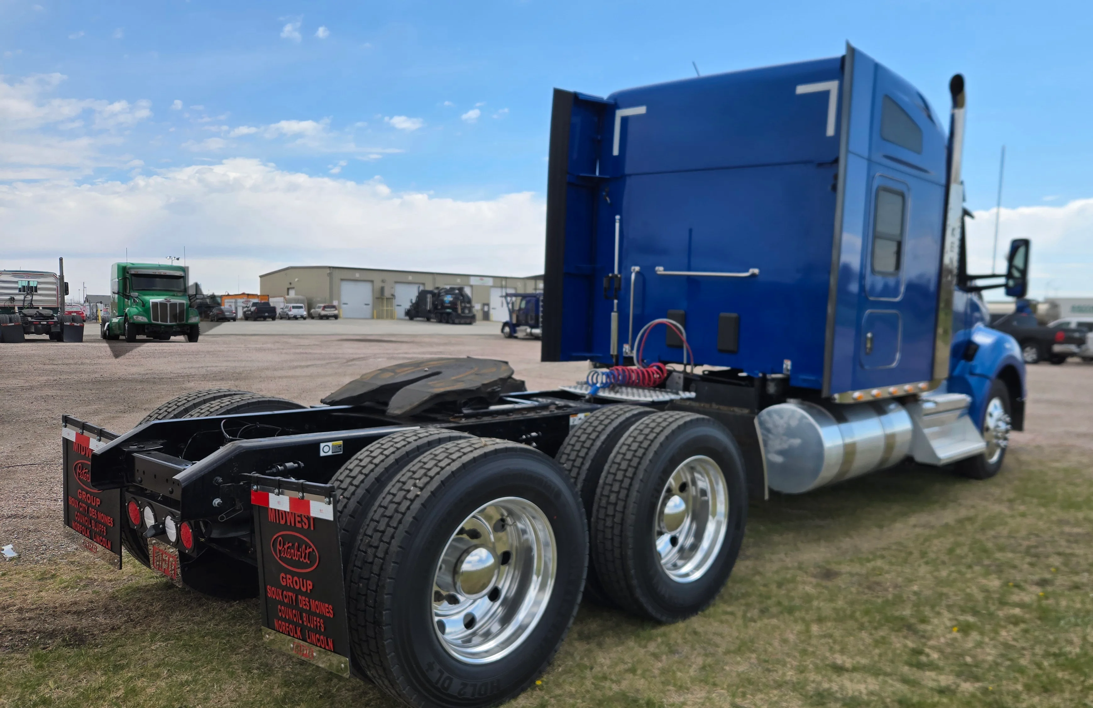 2023 Kenworth T880 - image 5