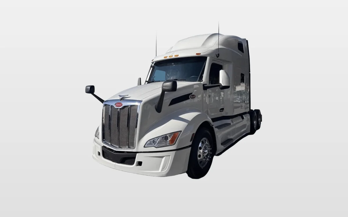 2023 Peterbilt 579 - image 1