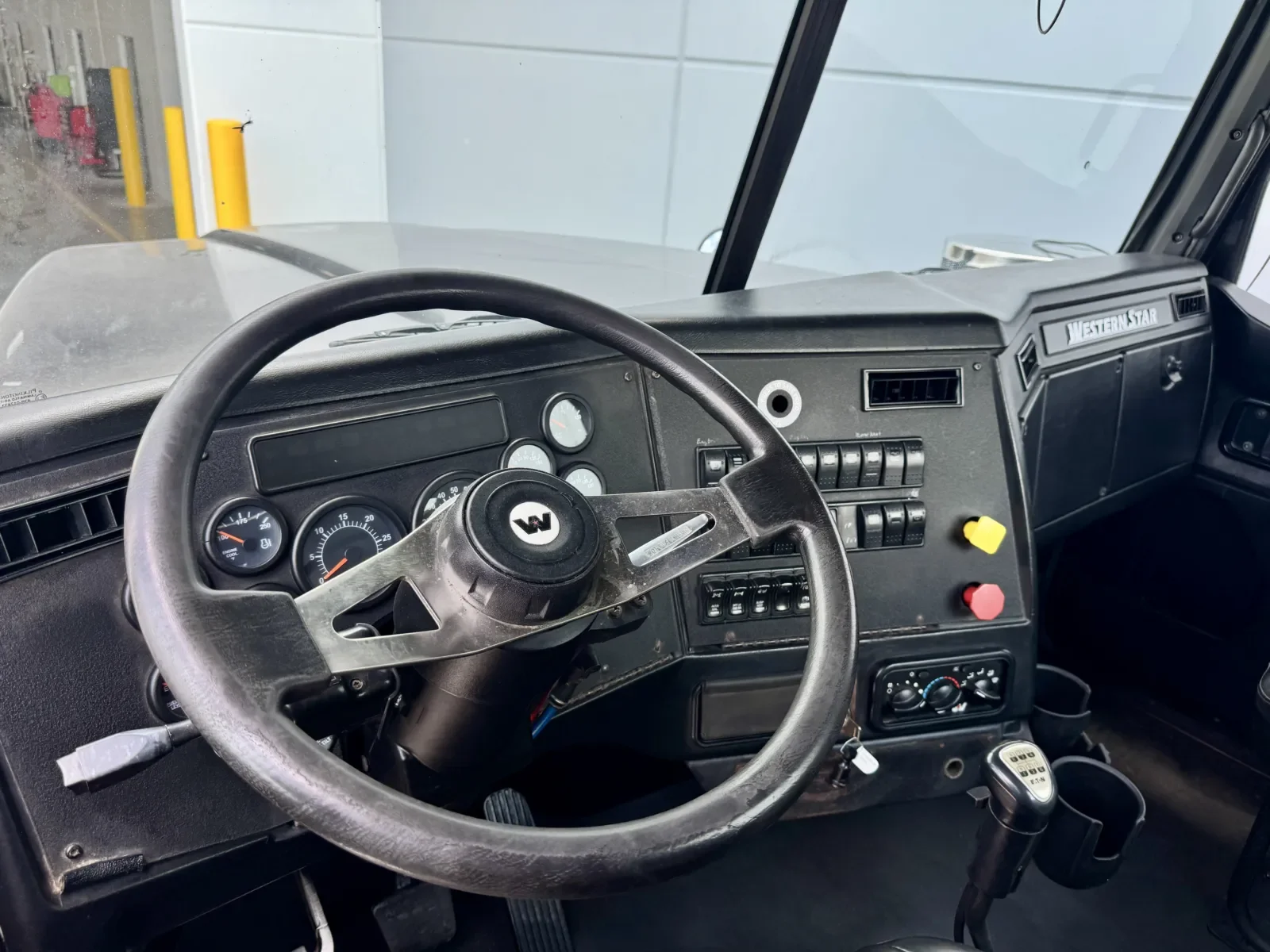 2017 Western Star 4900 - image 15