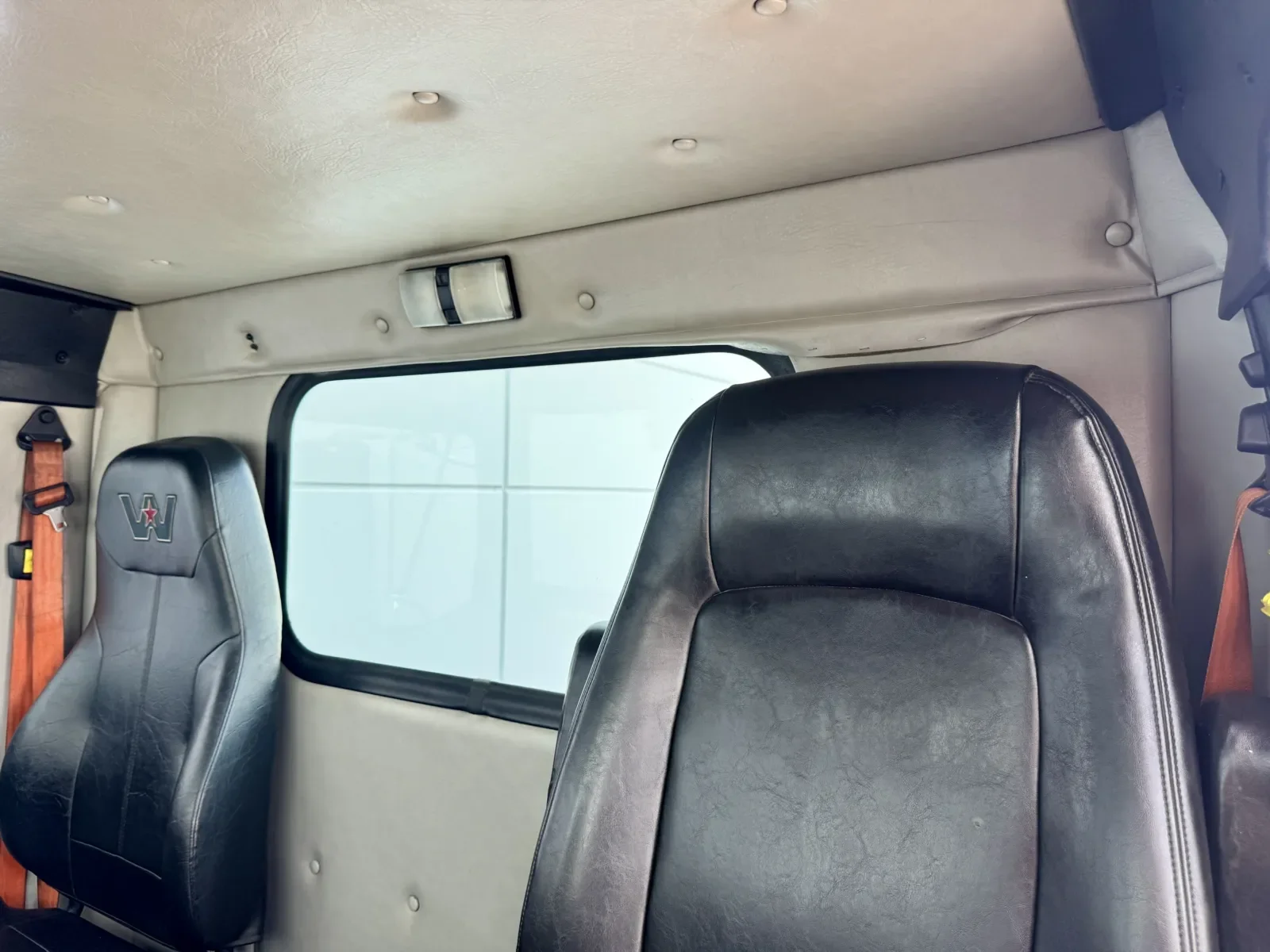 2017 Western Star 4900 in New Lenox, IL — photo 19
