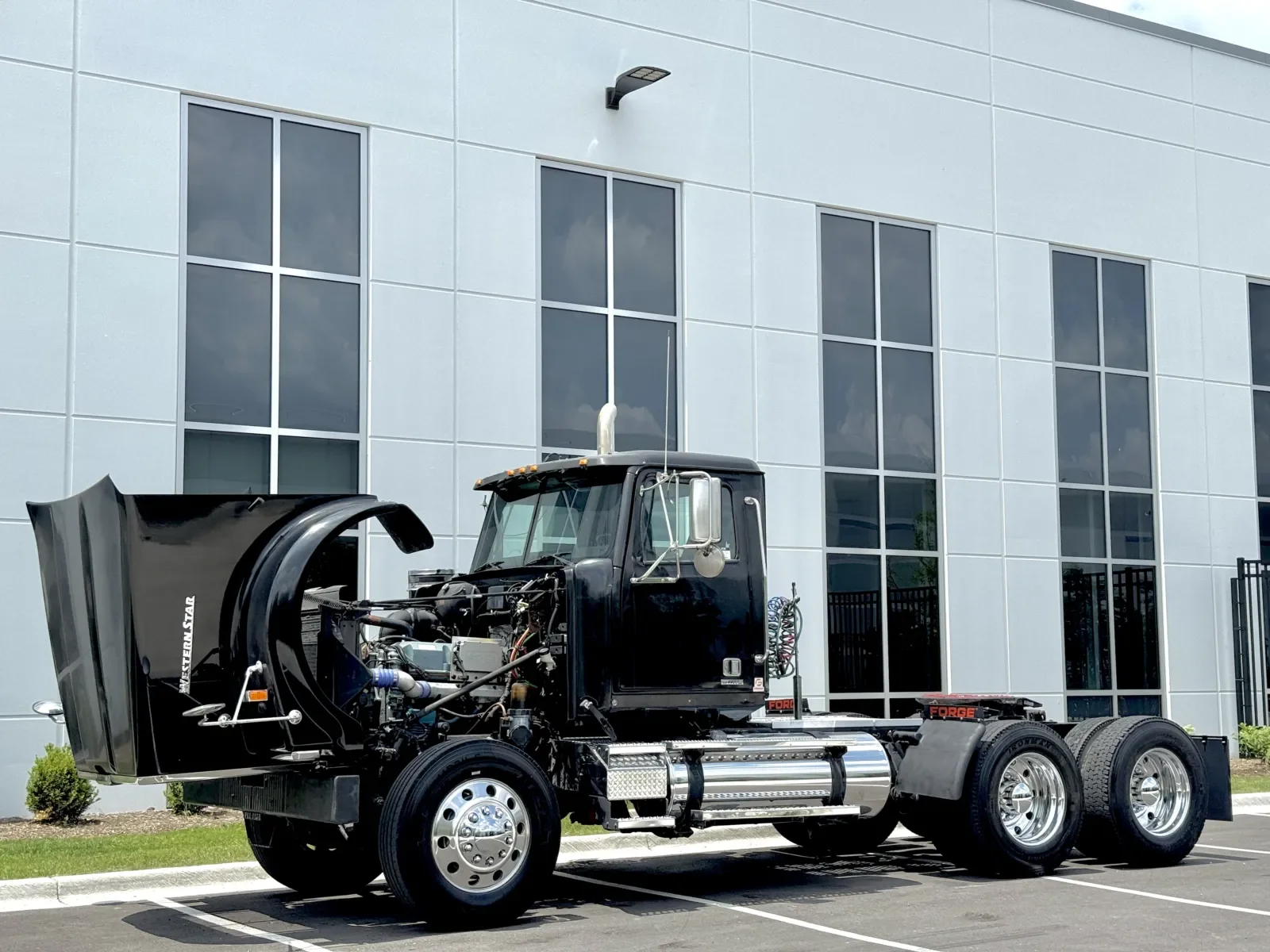 2017 Western Star 4900 in New Lenox, IL — photo 10
