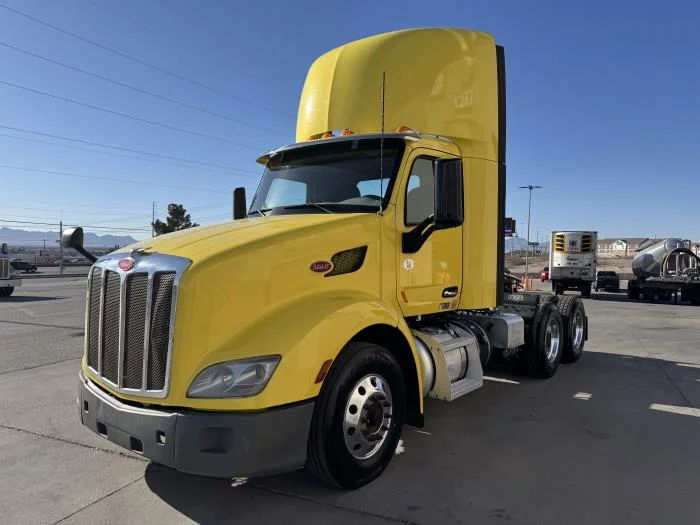 2021 Peterbilt 579 in El Paso, TX — photo 3
