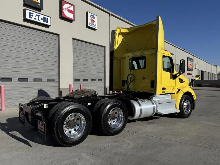 2021 Peterbilt 579 in El Paso, TX — photo 7