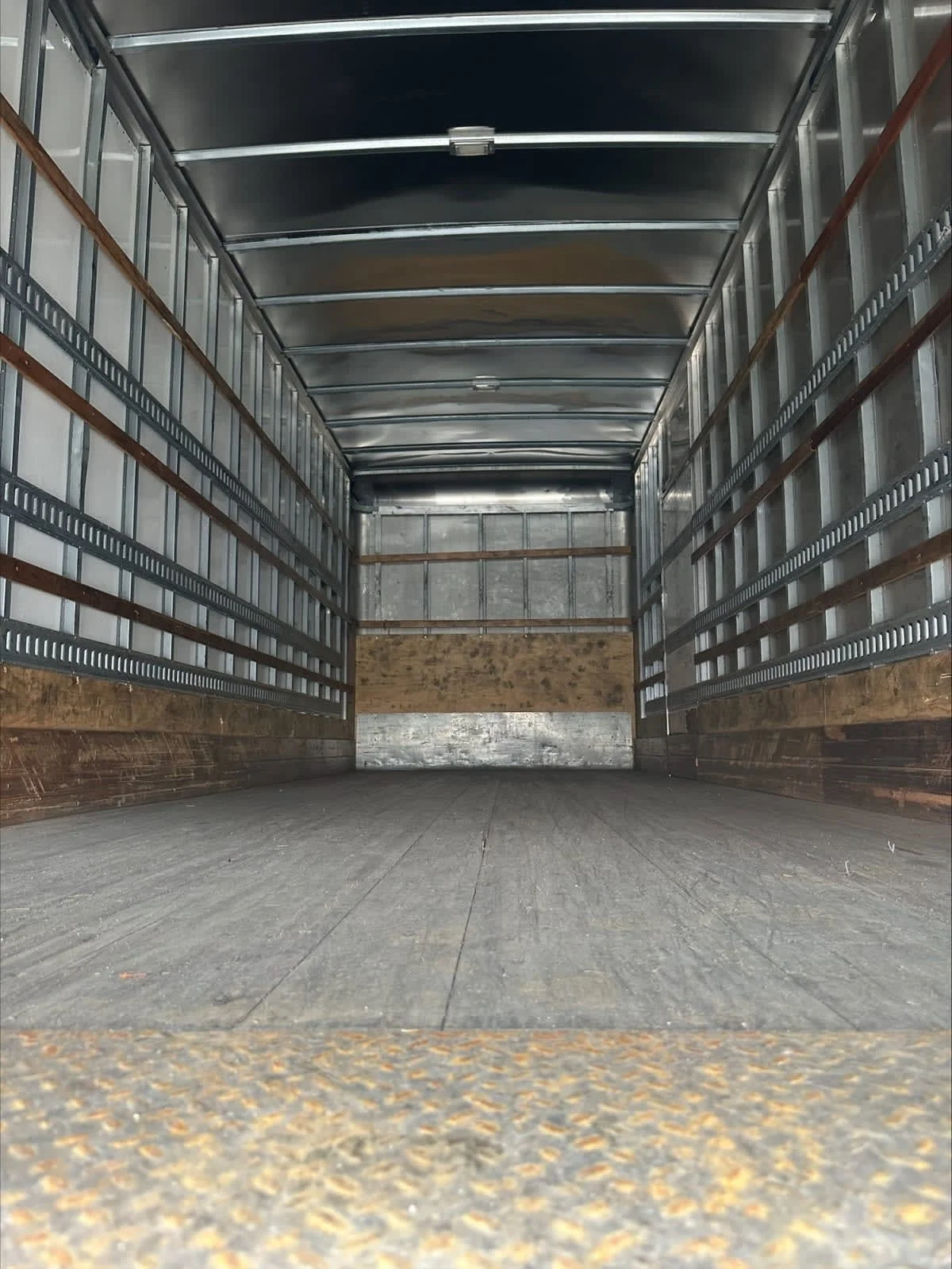 2020 International MV - image 8