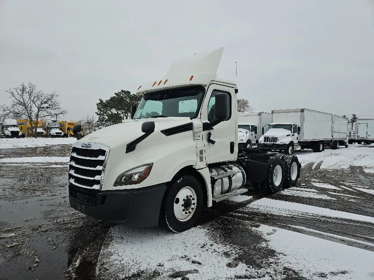 2019 Freightliner in Brooklyn Park, MN — photo 3
