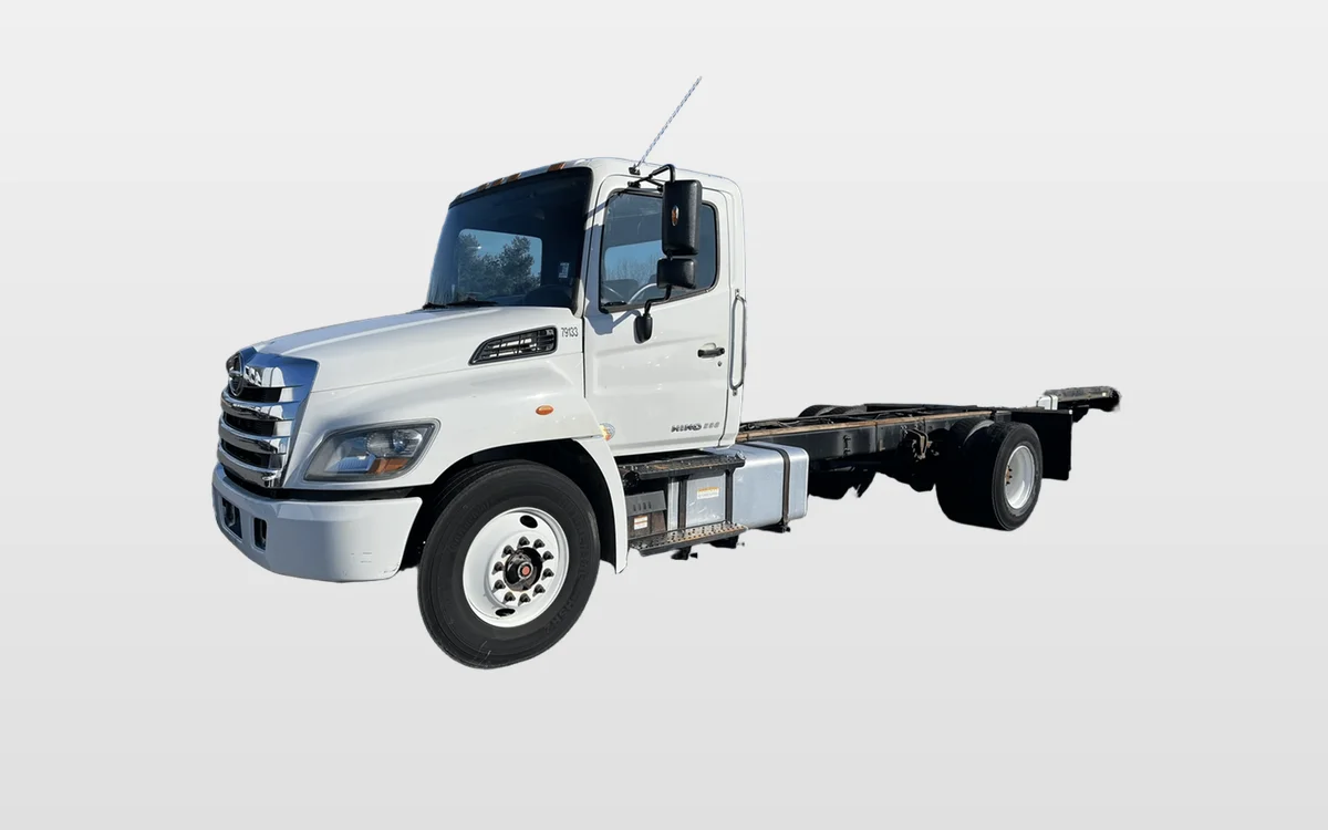 2019 Hino 268 - image 1