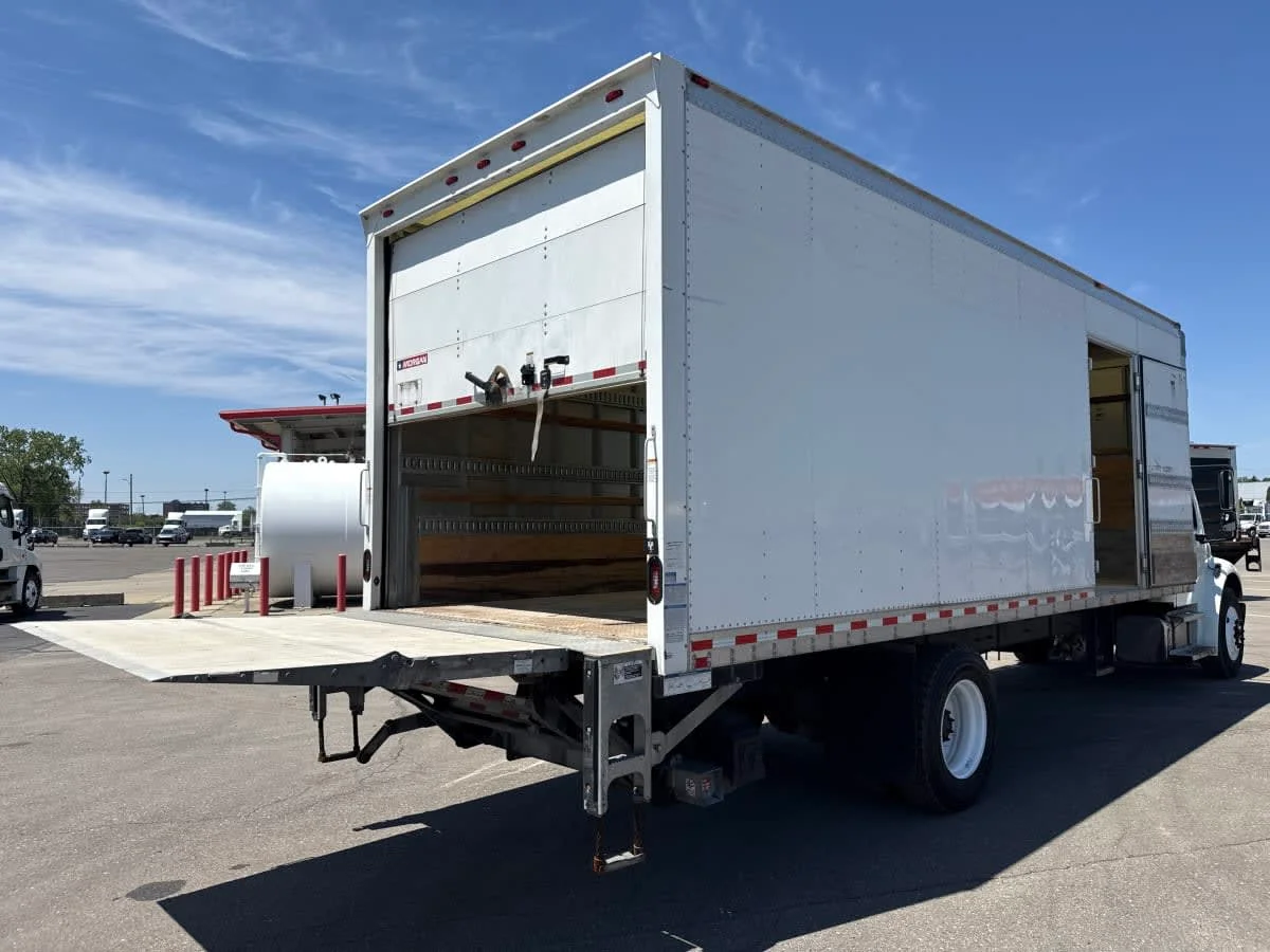 2020 Freightliner M2 106 in Taylor, MI — photo 4